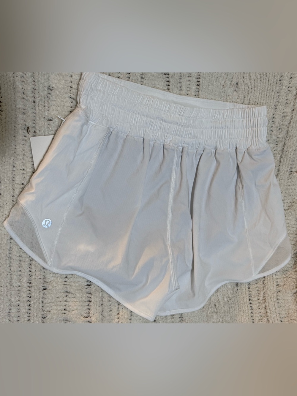 Lululemon Hotty Hot High-Rise Lined Shorts White Running Athletic Size 4 - Picture 6 of 13